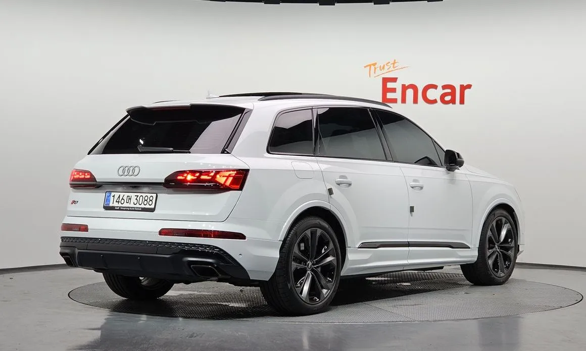 Audi Q7 — фото 5