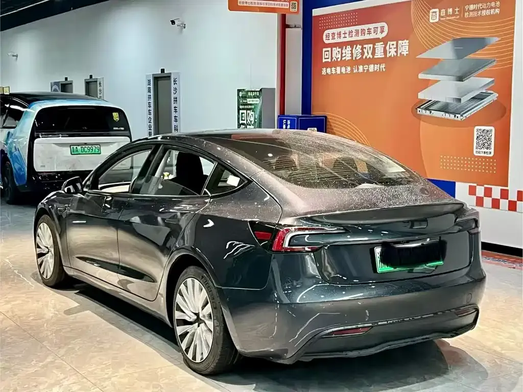 Tesla Model 3 — фото 3