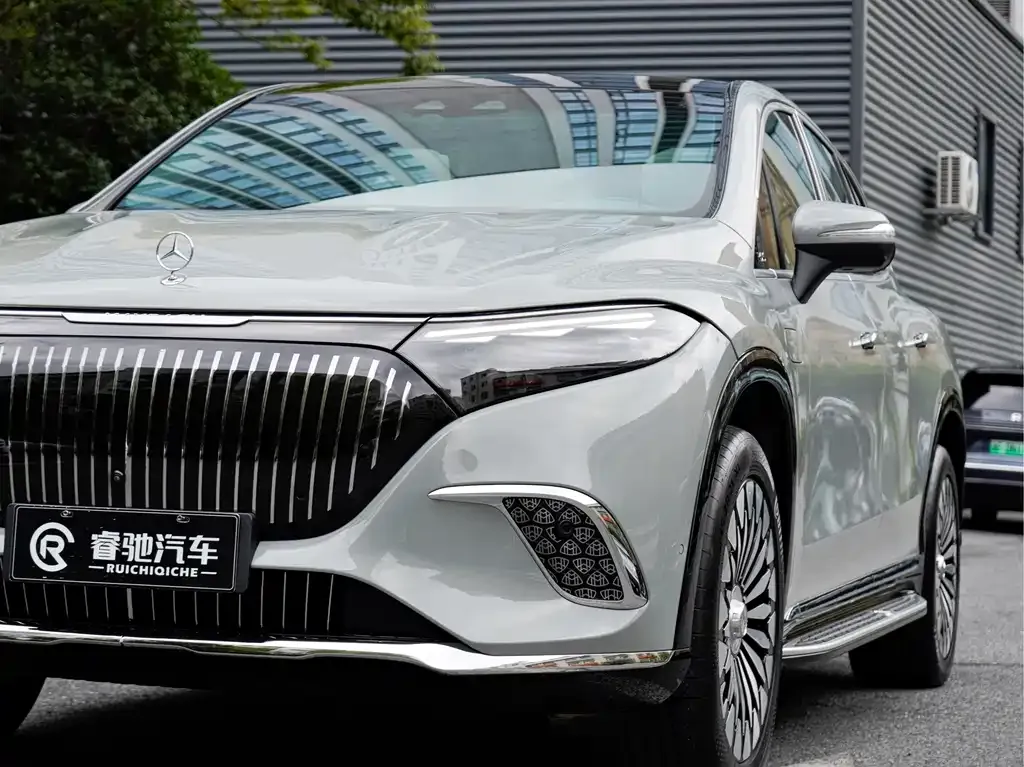 Mercedes-Benz EQS SUV — фото 10