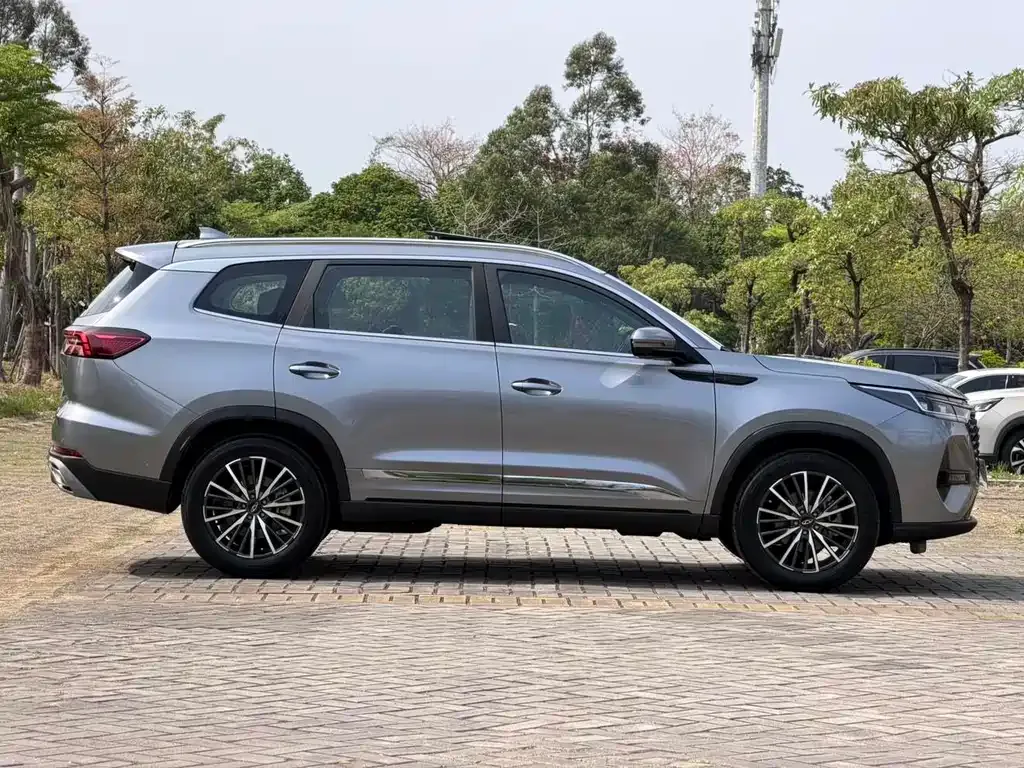 Chery Tiggo 8 PRO — фото 10