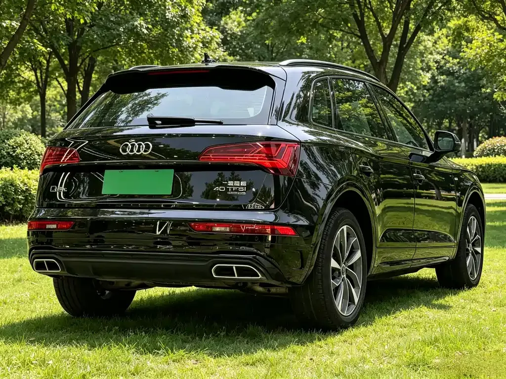 Audi Q5L — фото 9