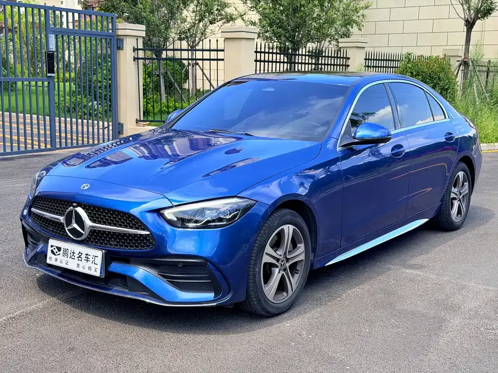 Mercedes-Benz C-Class — фото 1