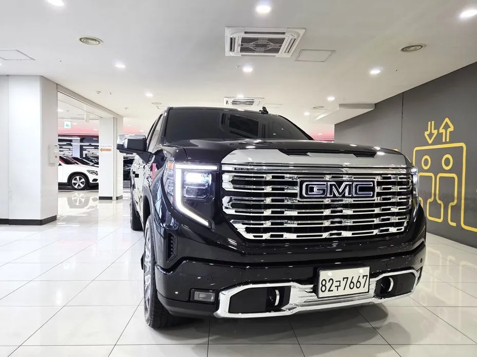 GMC Sierra — фото 1