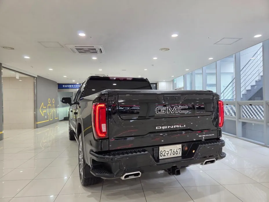 GMC Sierra — фото 8