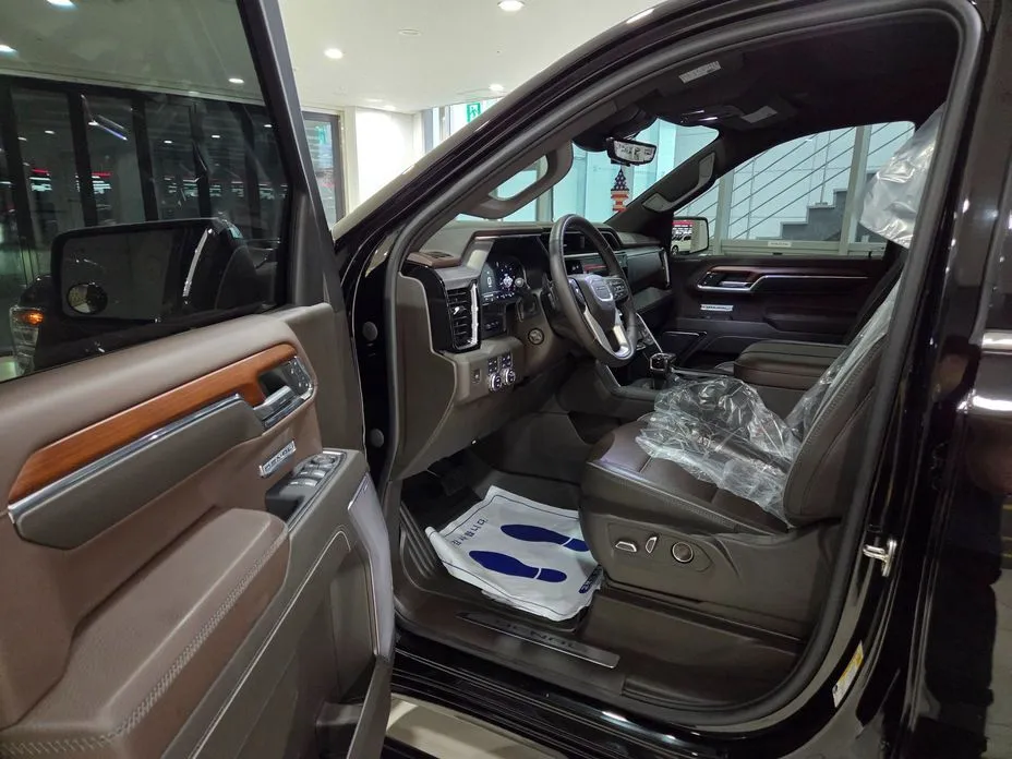 GMC Sierra — фото 2