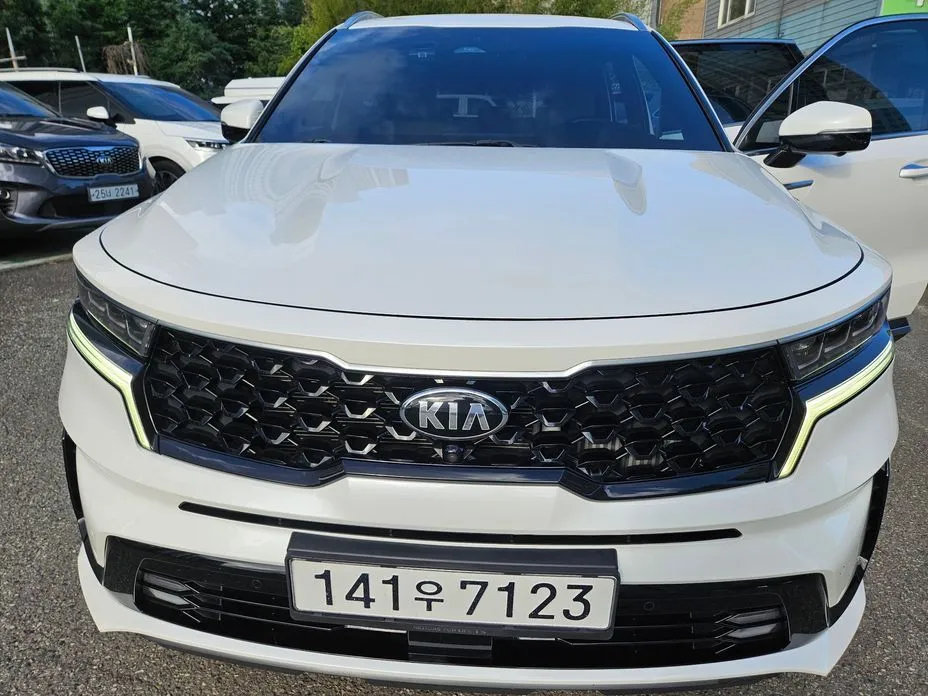 Kia Sorento — фото 1