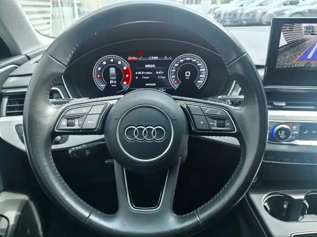 Audi A4L — фото 10