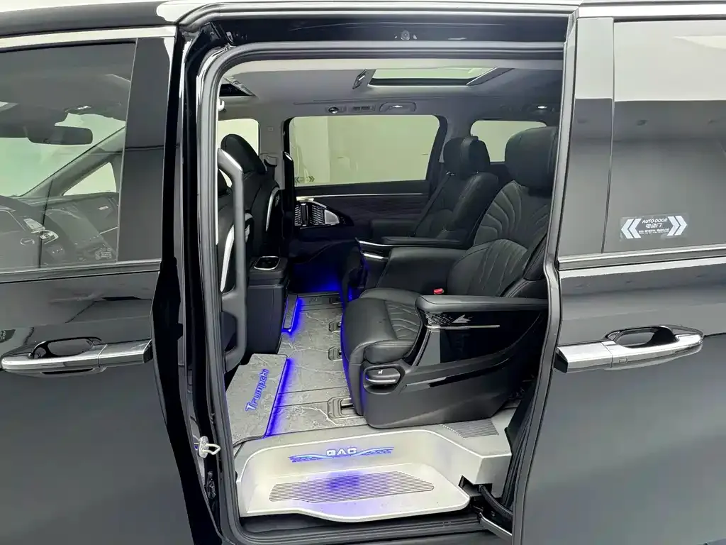 GAC Motor Trumpchi M8 — фото 10