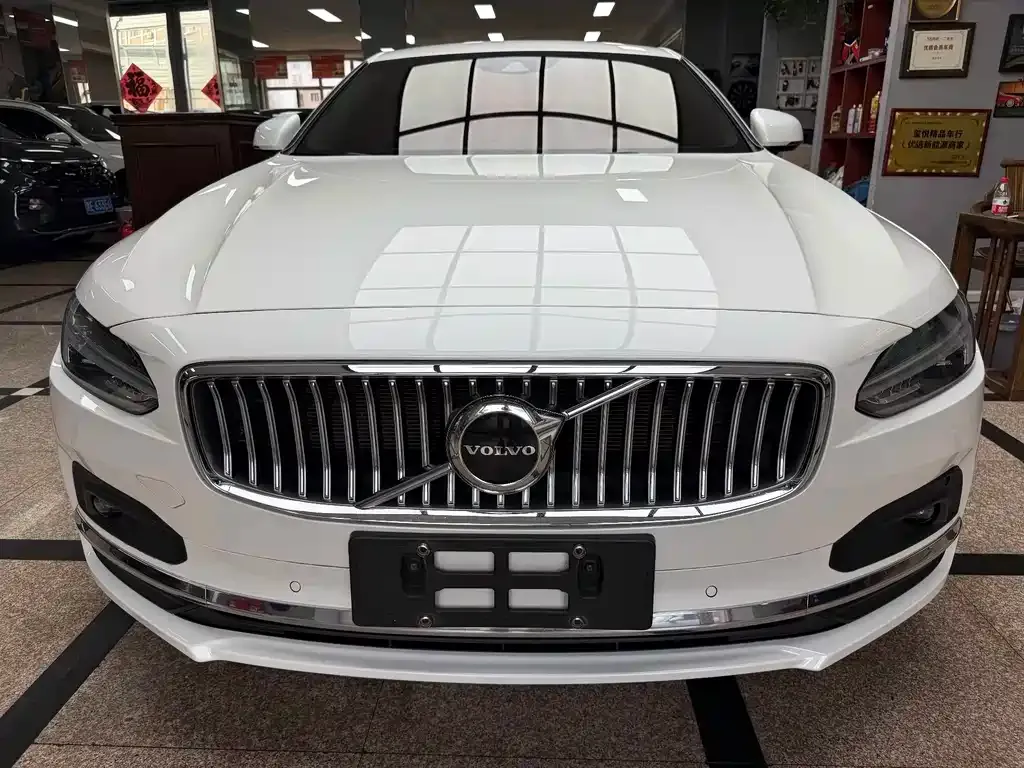 Volvo S90 — фото 10