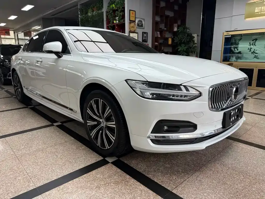 Volvo S90 — фото 4