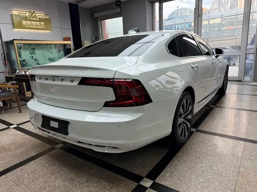Volvo S90 — фото 2