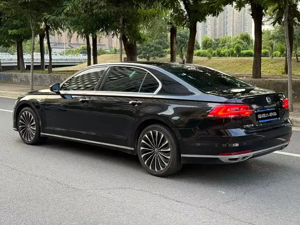 Volkswagen Phideon — фото 6