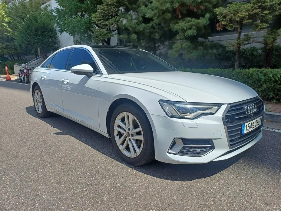 Audi A6 — фото 1