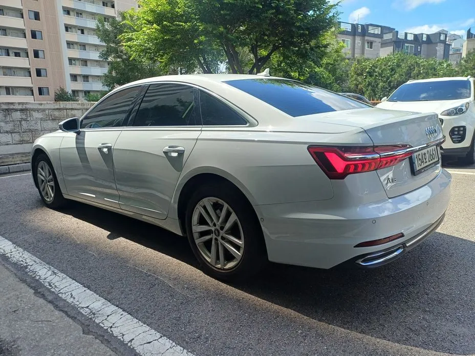 Audi A6 — фото 10