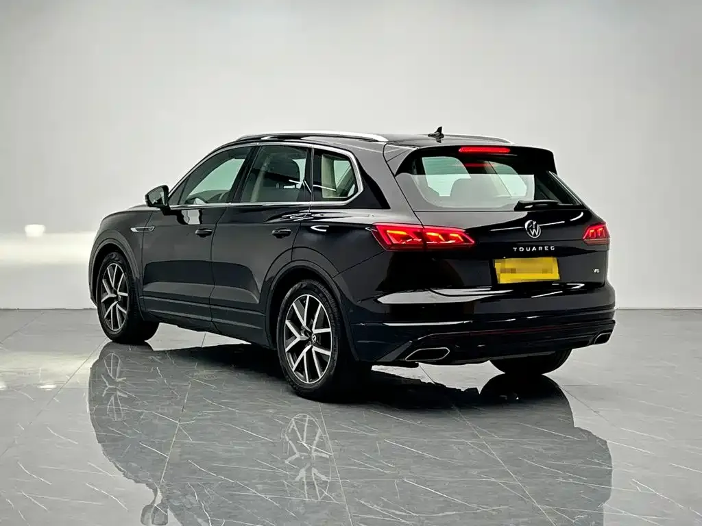 Volkswagen Touareg — фото 4
