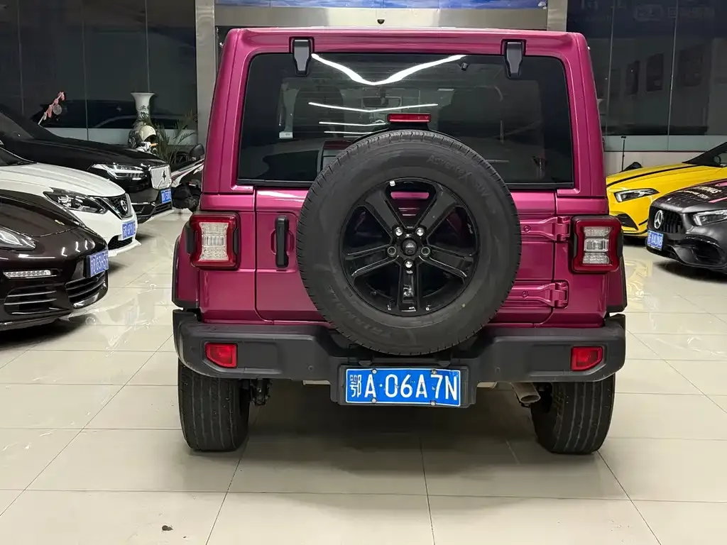 Jeep Wrangler — фото 6