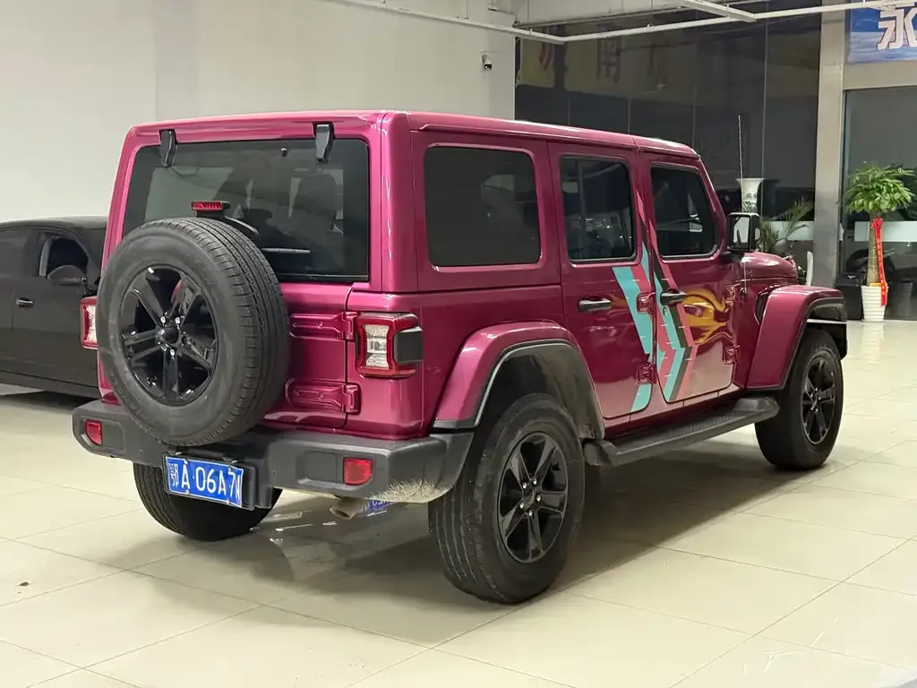 Jeep Wrangler — фото 8