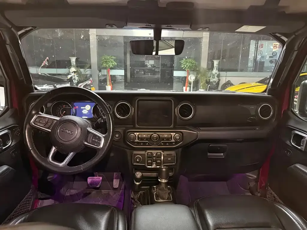 Jeep Wrangler — фото 2