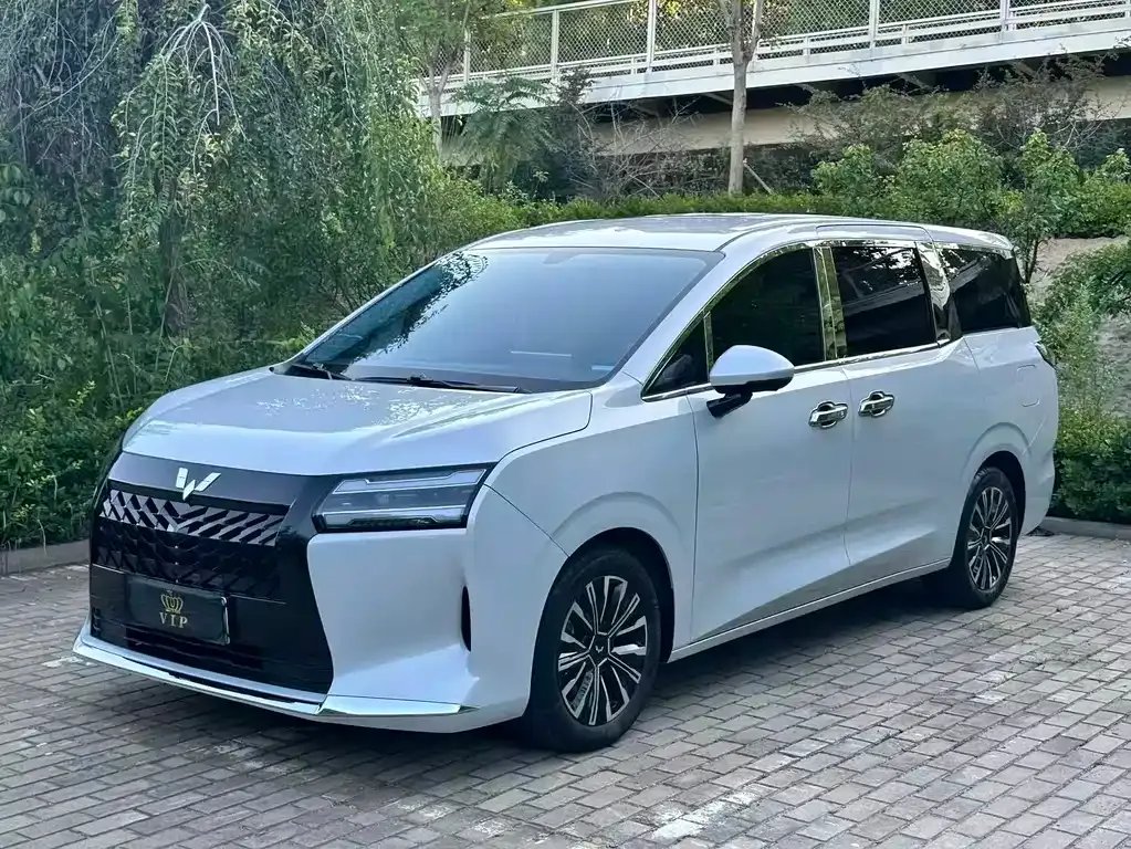 Wuling Xingguang 730 New Energy — фото 1