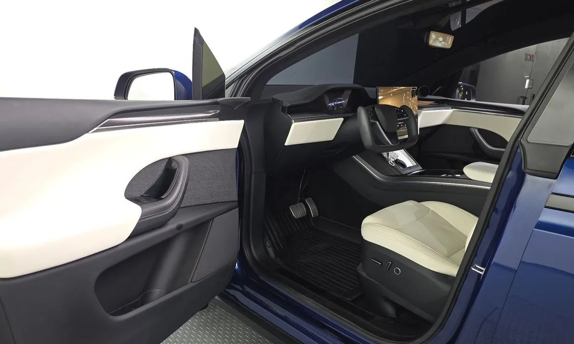 Tesla Model X — фото 4