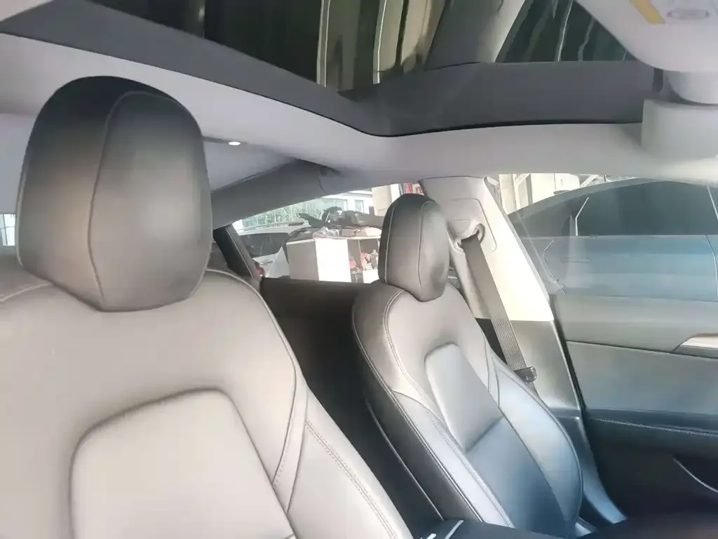 Tesla Model 3 — фото 4