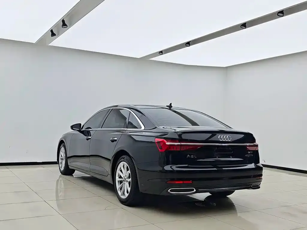 Audi A6L — фото 2