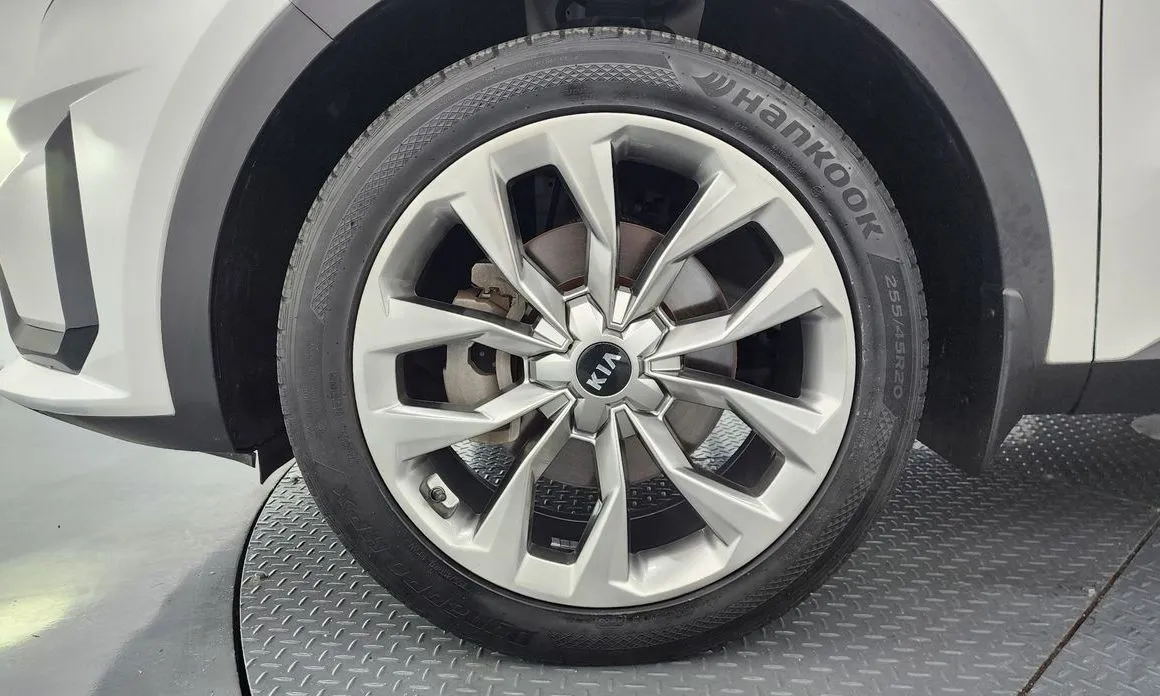 Kia Sorento — фото 9