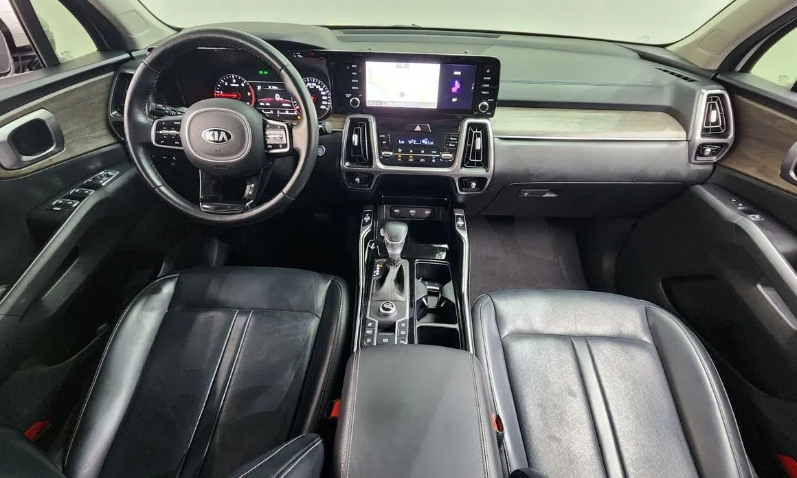 Kia Sorento — фото 6