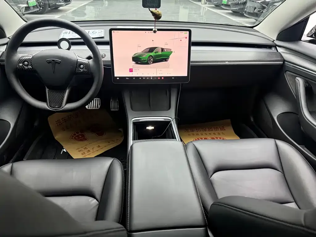 Tesla Model 3 — фото 5