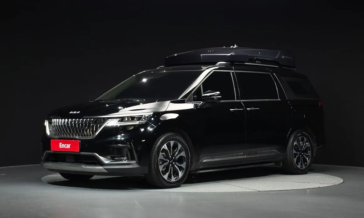 Kia Carnival — фото 1