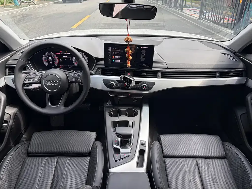 Audi A4L — фото 9
