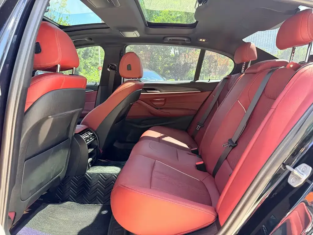 BMW 5 Series New Energy — фото 8