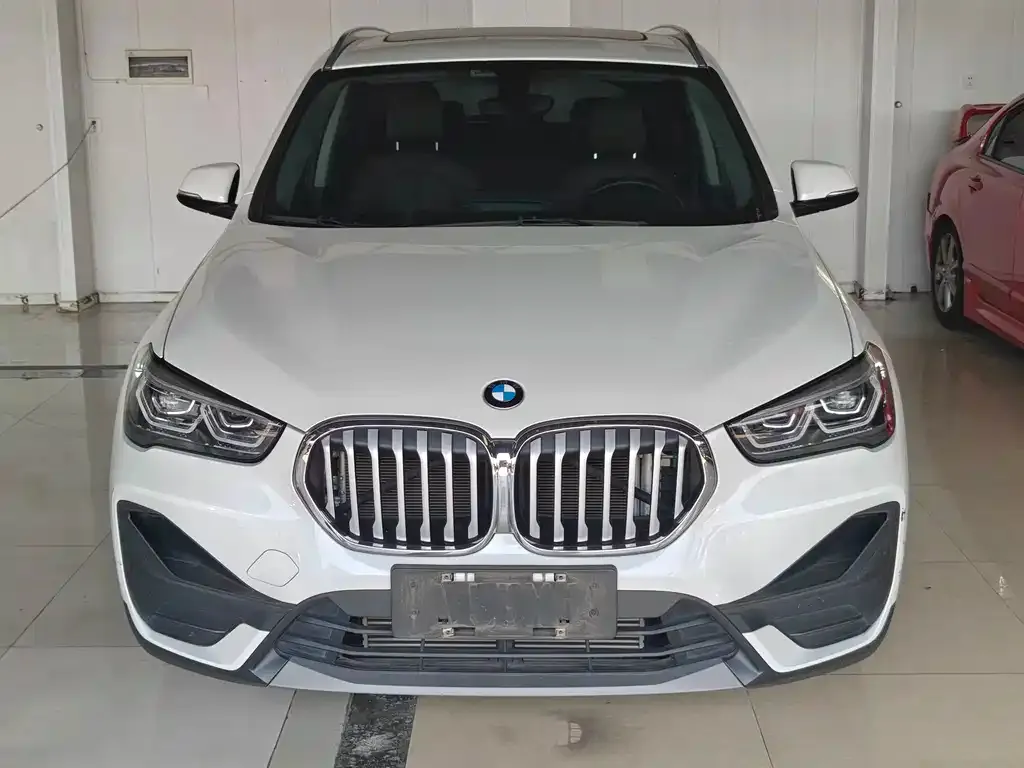 BMW X1 — фото 7