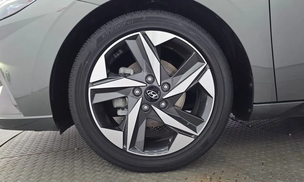 Hyundai AVANTE — фото 9