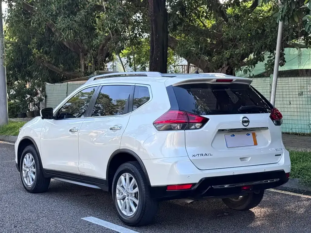Nissan X-Trail — фото 10