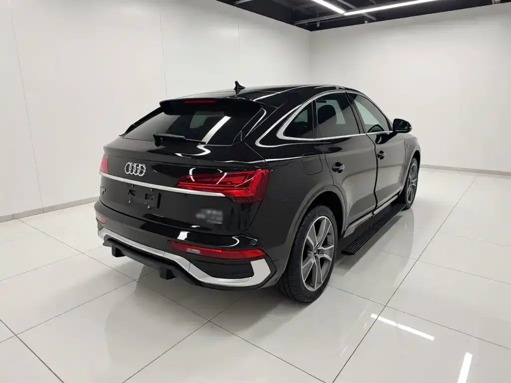 Audi Q5L Sportback — фото 2