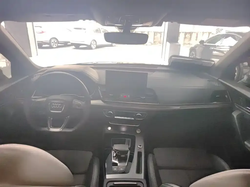 Audi Q5L Sportback — фото 8