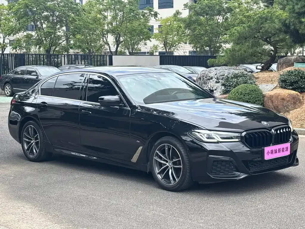 BMW 5 Series — фото 10