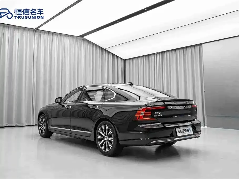 Volvo S90 — фото 3