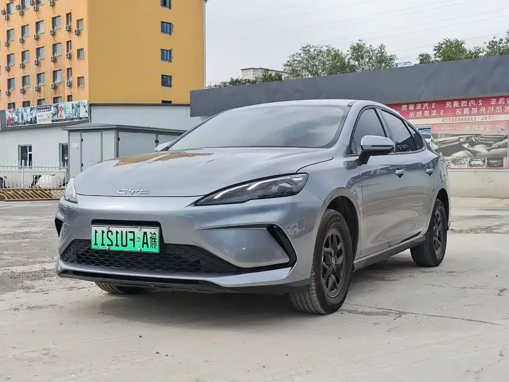 BYD Seal 05 DM-i — фото 1