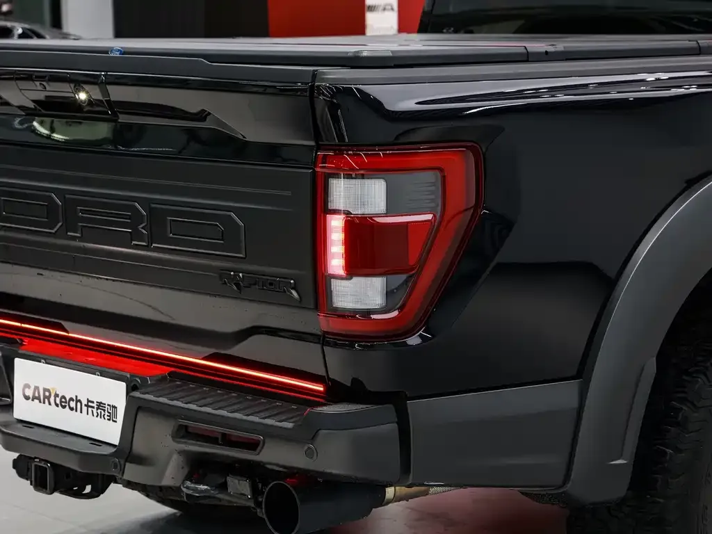 Ford F-150 Raptor — фото 7