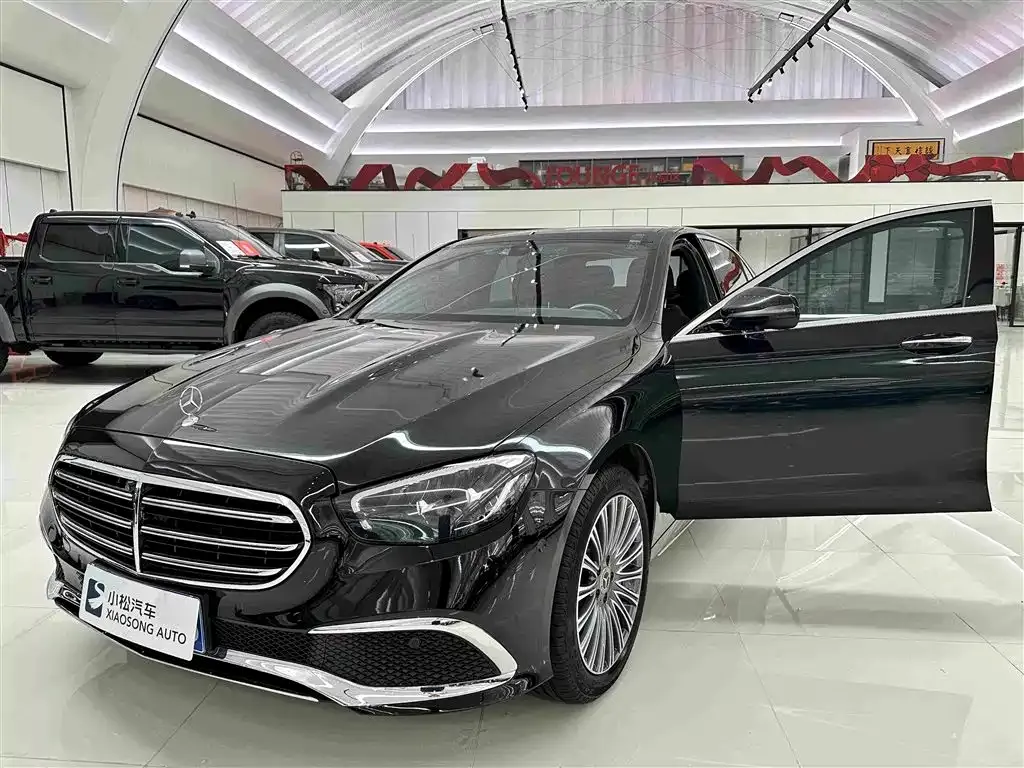 Mercedes-Benz E-Class — фото 4