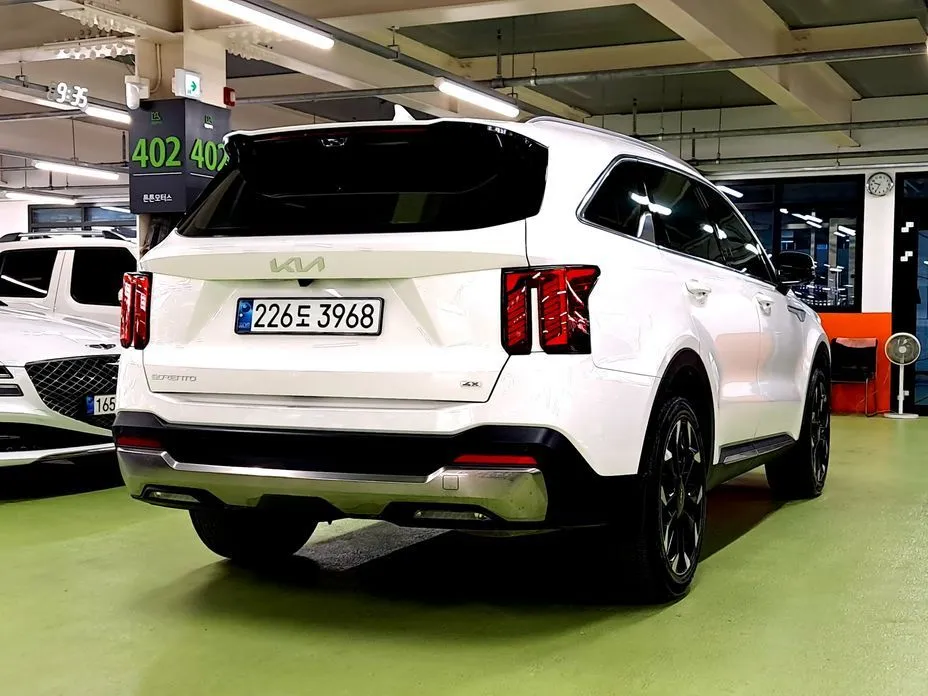 Kia Sorento — фото 10