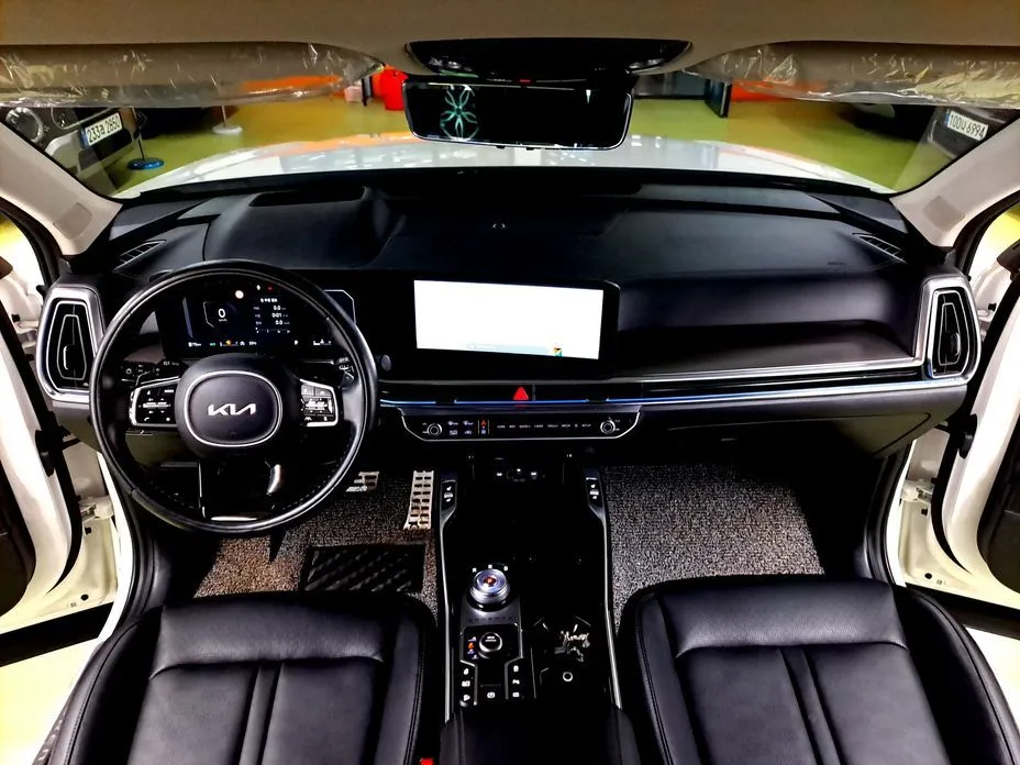 Kia Sorento — фото 9