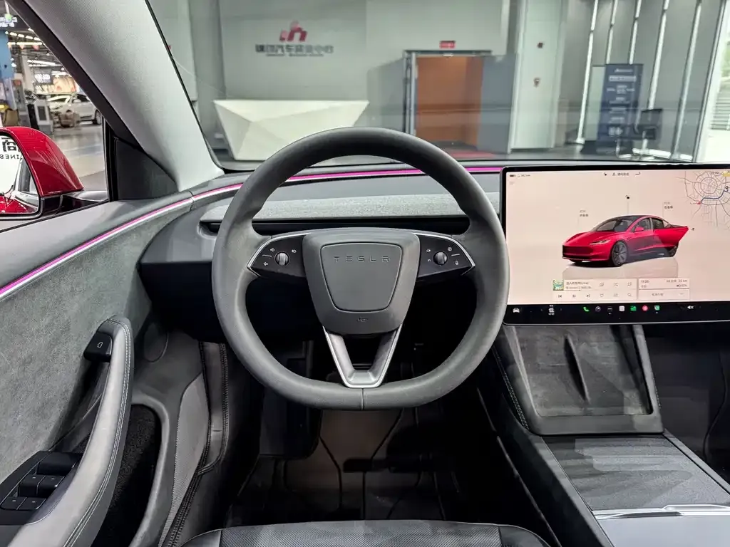 Tesla Model 3 — фото 10