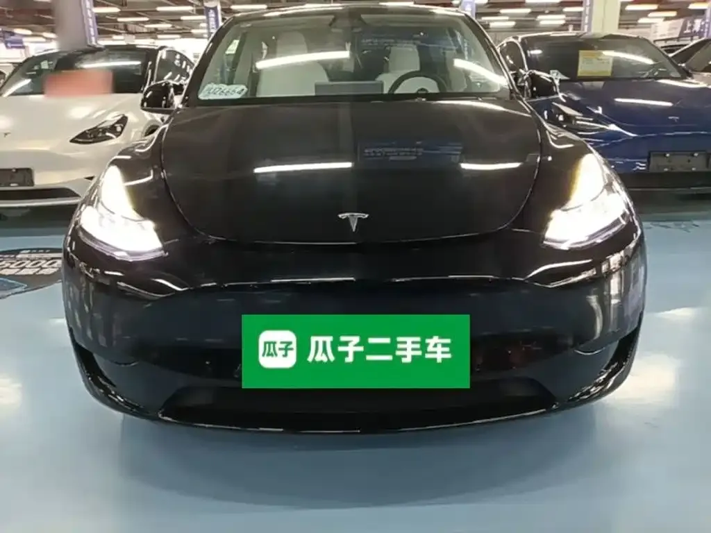 Tesla Model Y — фото 6