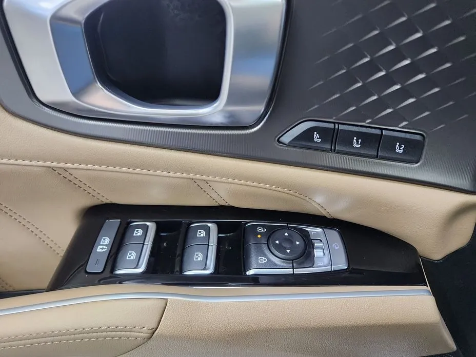 Kia Sorento — фото 10