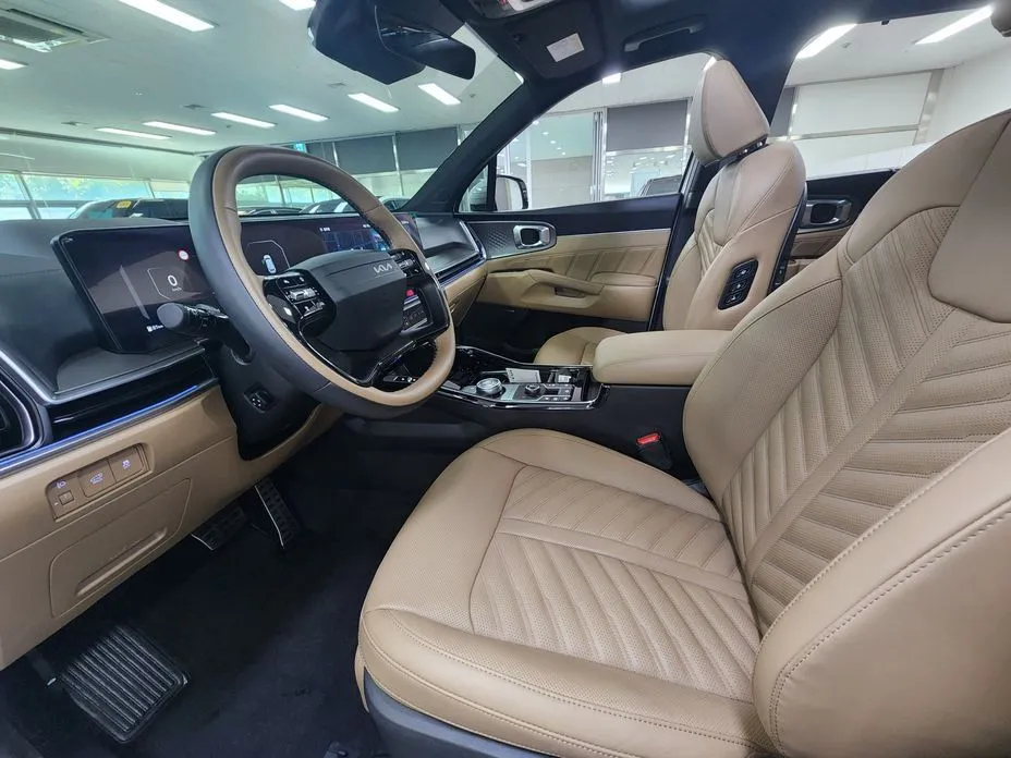 Kia Sorento — фото 8