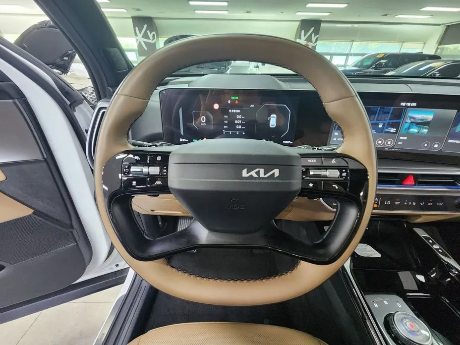 Kia Sorento — фото 6