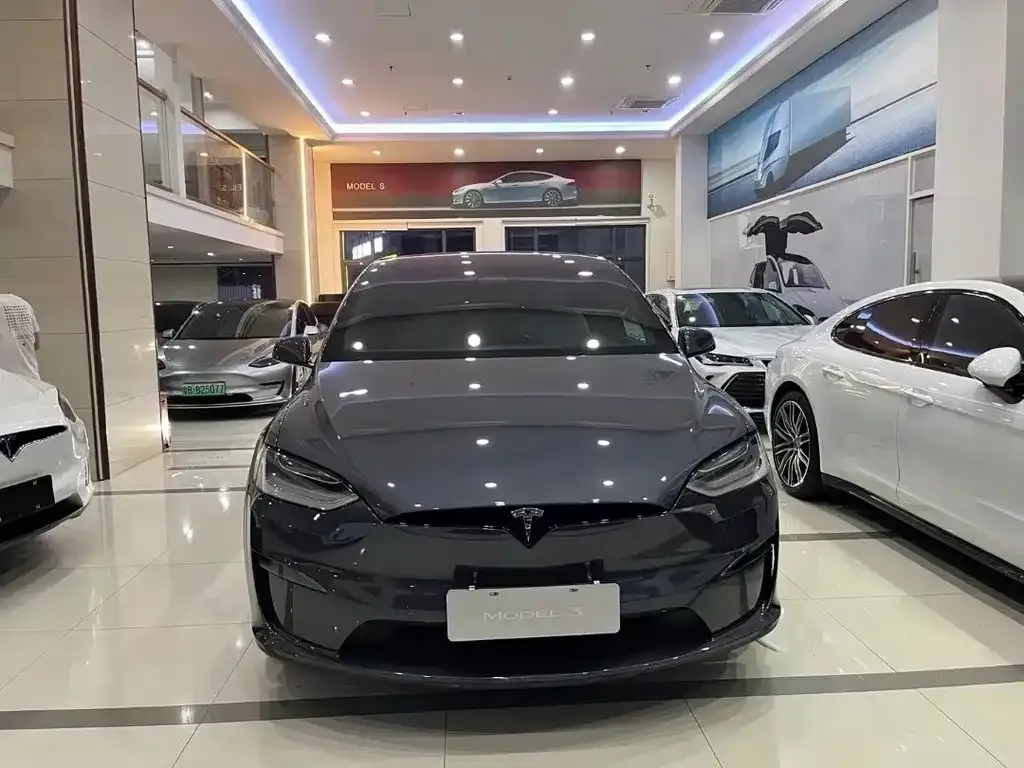 Tesla Model X — фото 2